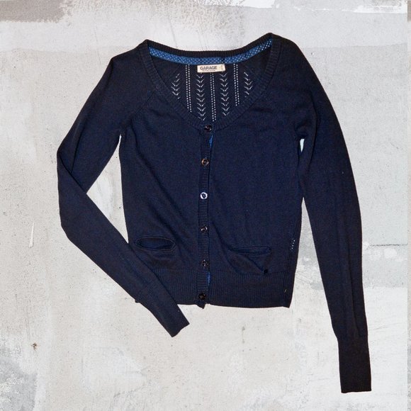 3/$15 🌺 Garage Navy Blue Cardigan - Picture 7 of 16